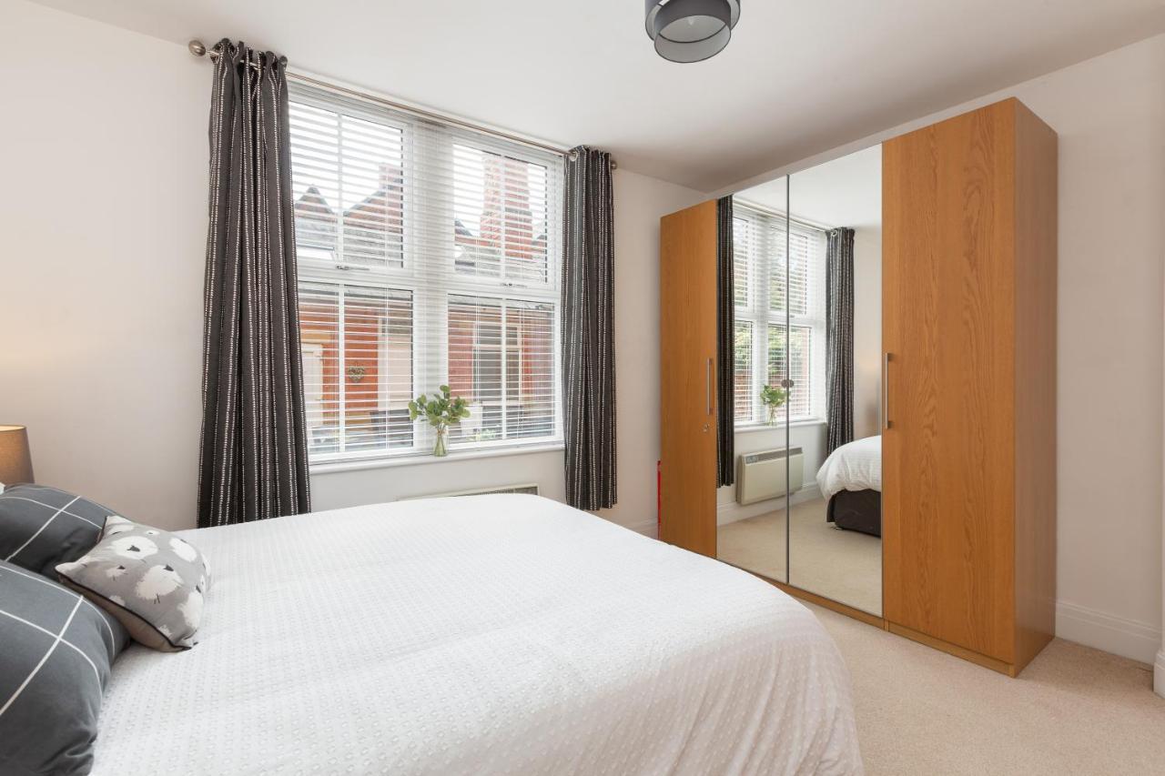 Charles Alexander Short Stay - Clifton Drive Beach Retreat Lytham St Annes Exterior photo